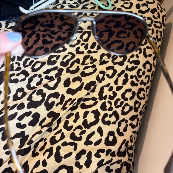 Ray-Ban Tortoise Shell Sunglasses - Picture 7 of 7